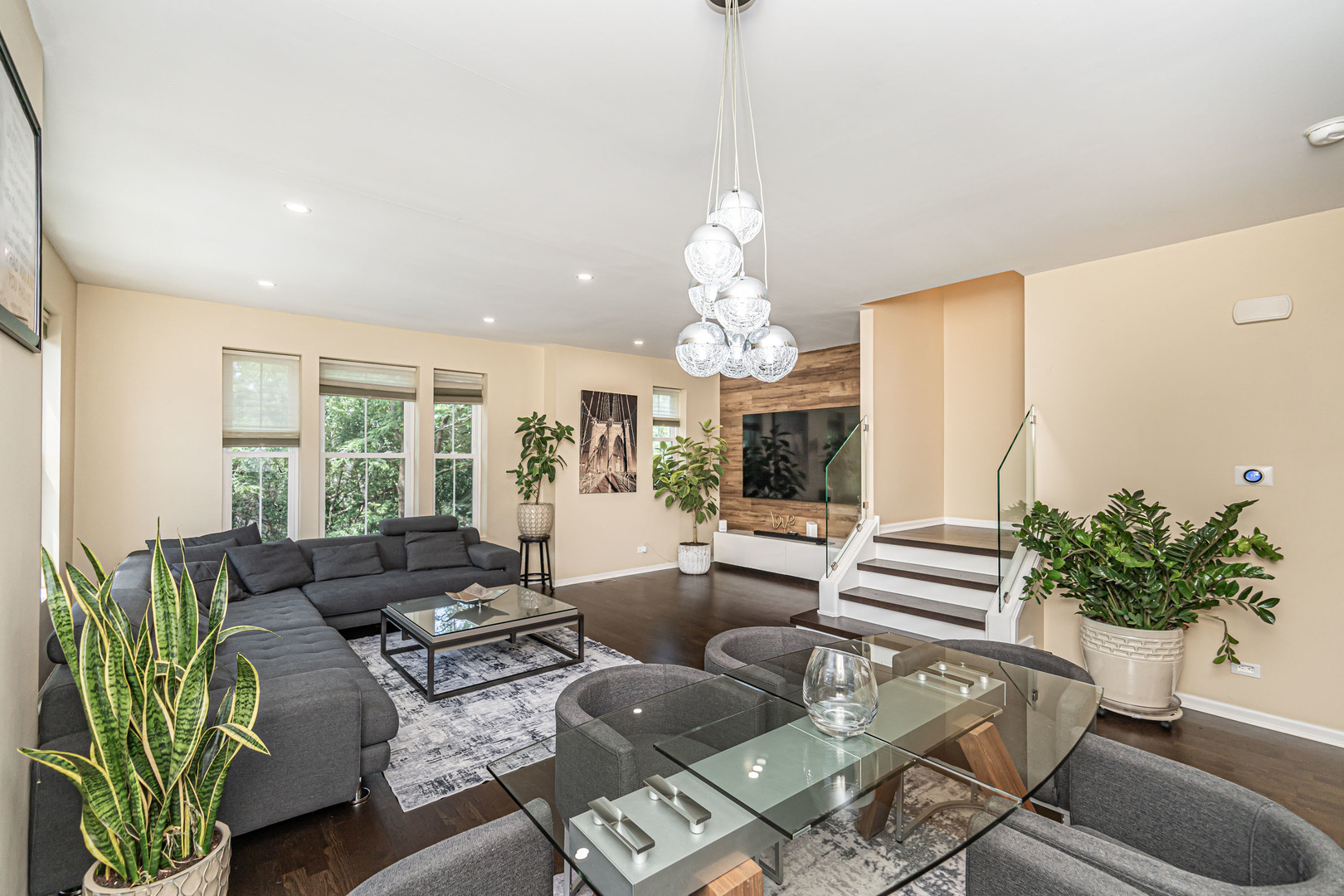 226 W Hyde Street Unit: 8-4