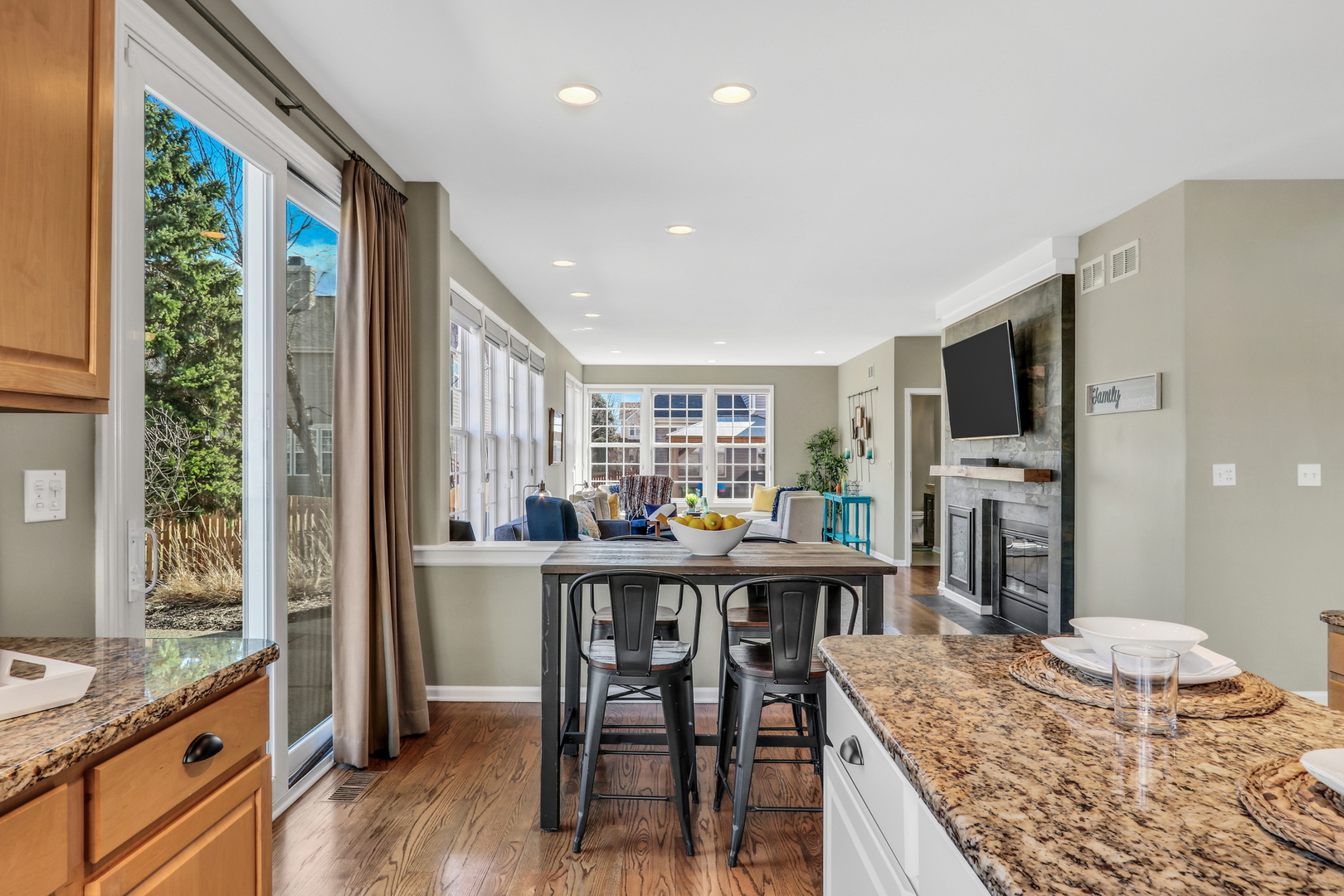 1135 Hadley Circle