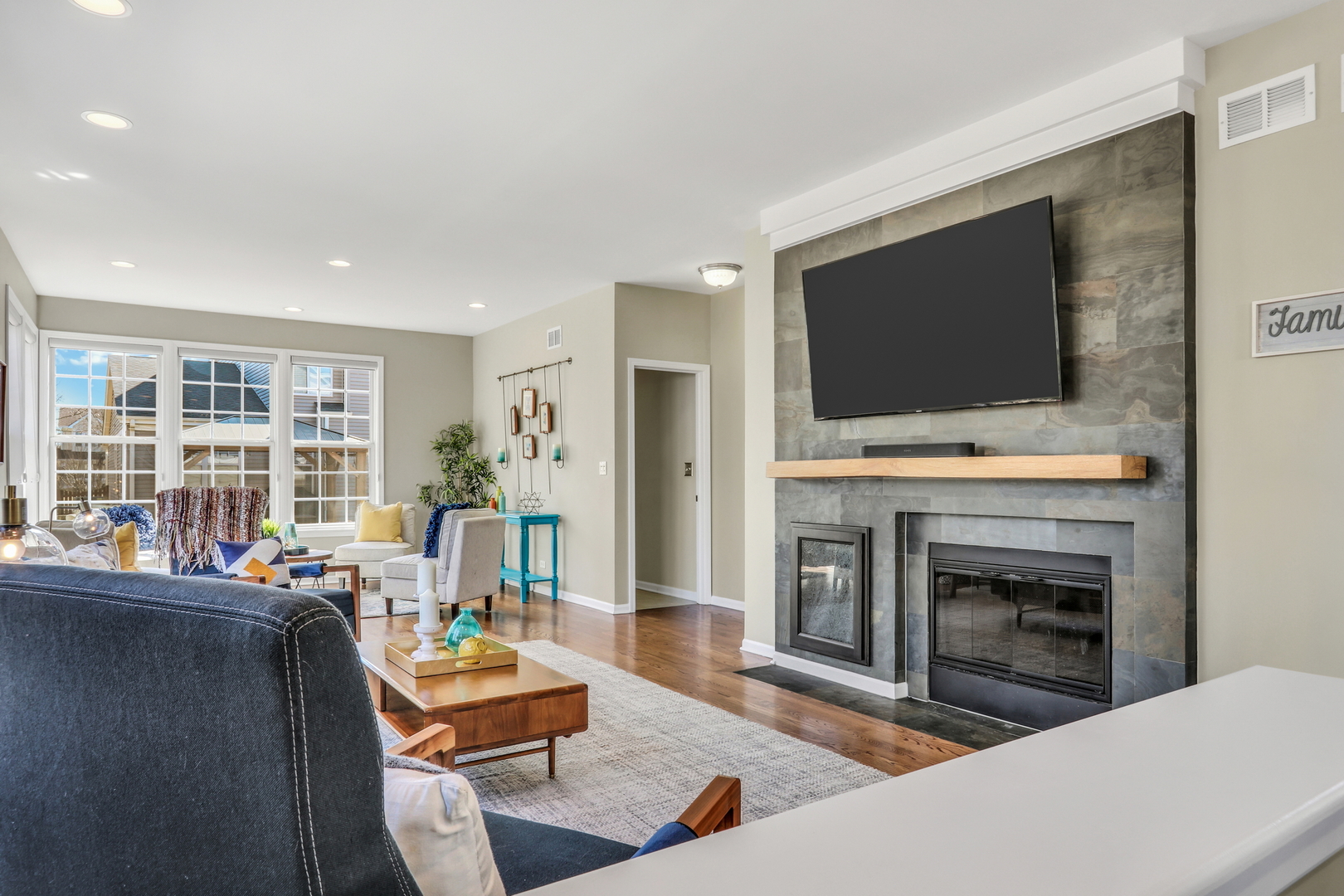 1135 Hadley Circle