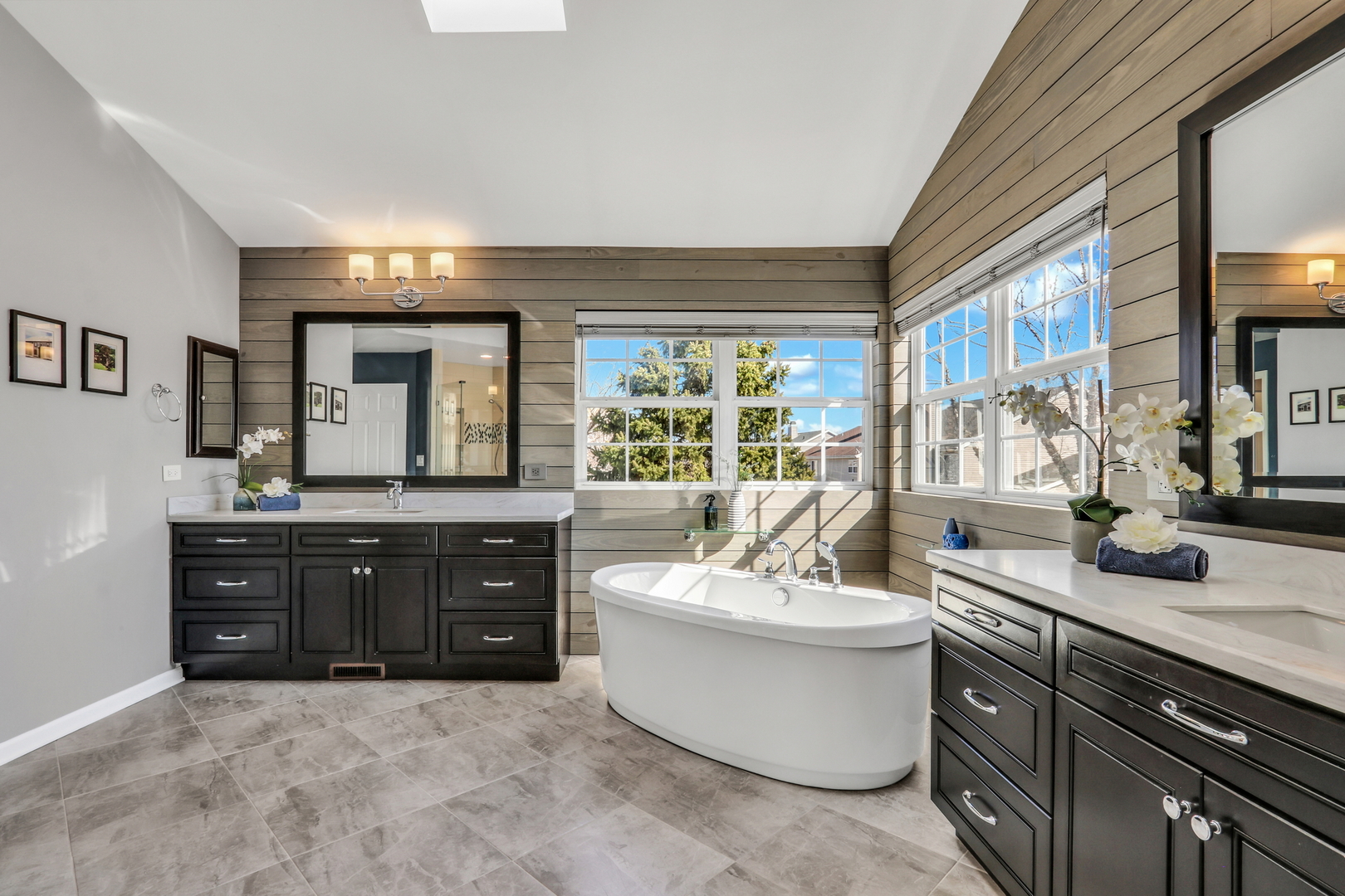 1135 Hadley Circle
