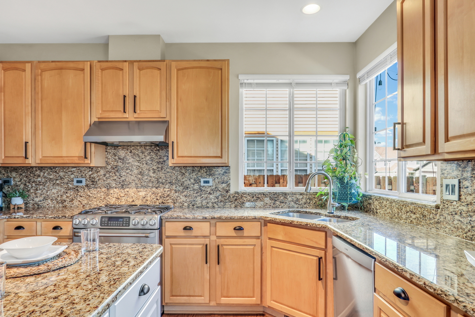 1135 Hadley Circle