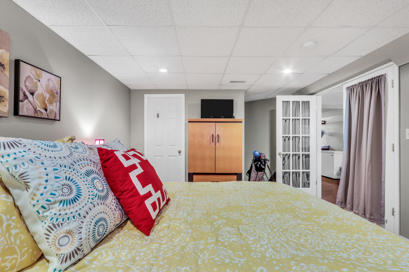 1135 Hadley Circle