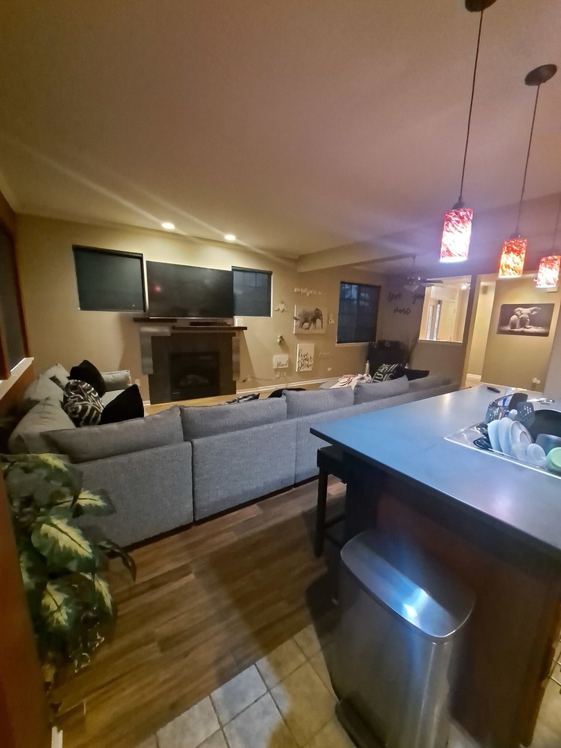 2280 W Bentley Lane