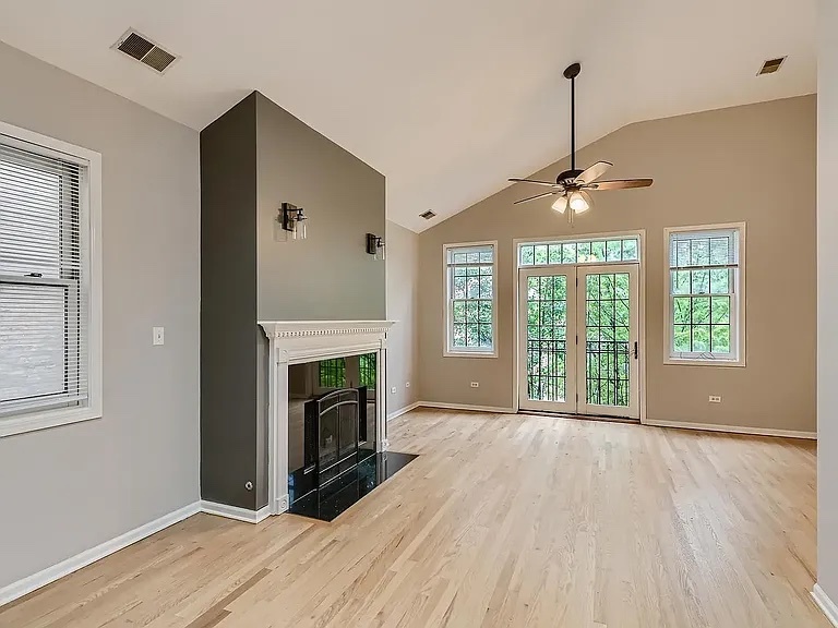 905 W Lawrence Avenue Unit: 3W