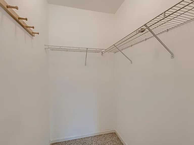 905 W Lawrence Avenue Unit: 3W