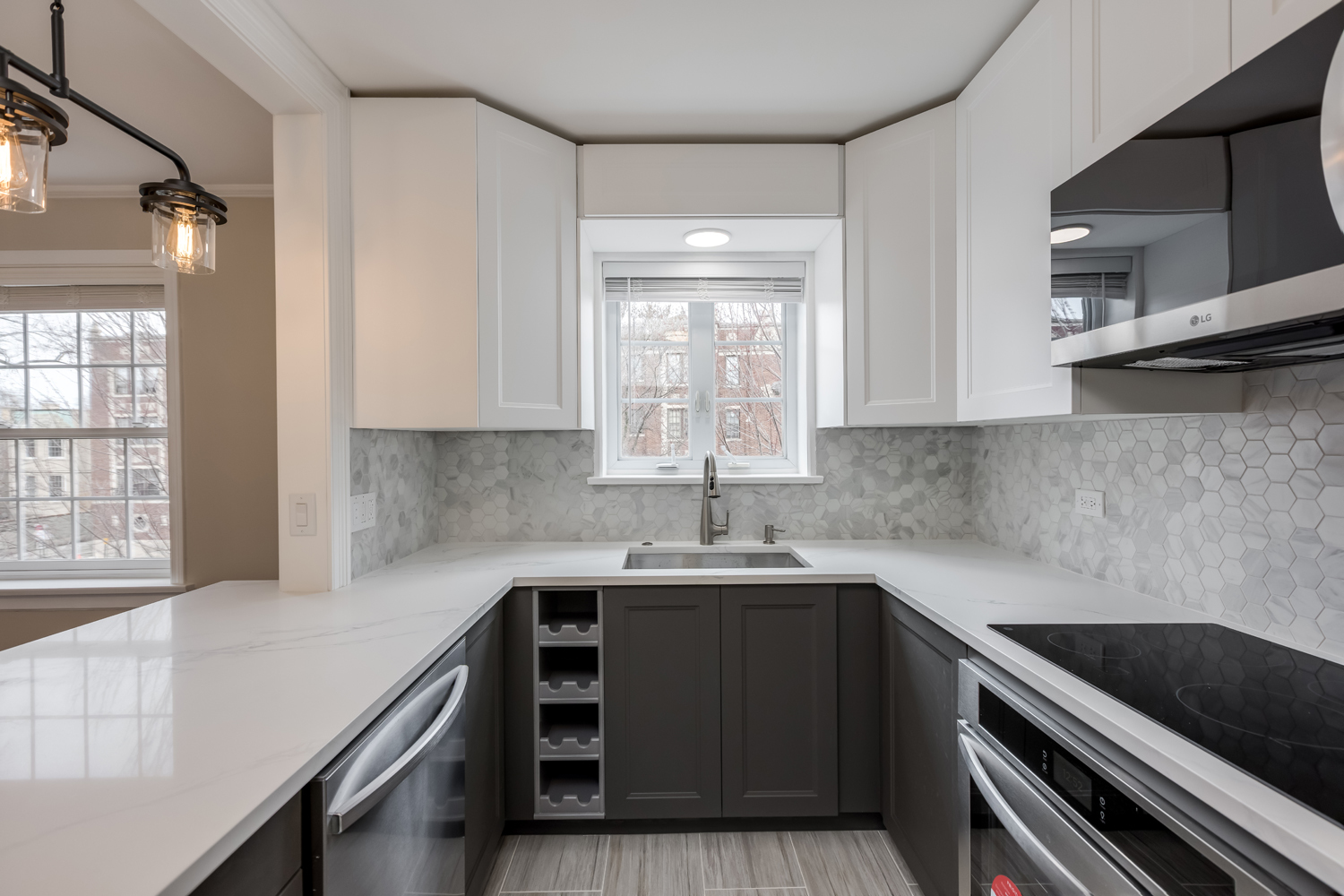 346 Ridge Avenue Unit: 2
