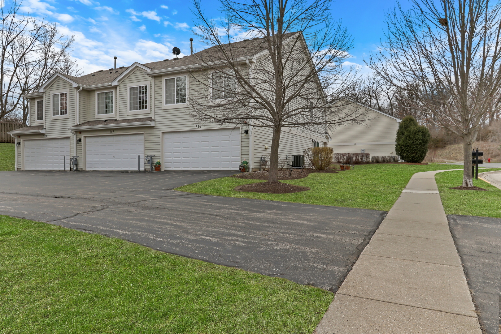 514 Blue Springs Drive Unit: 514