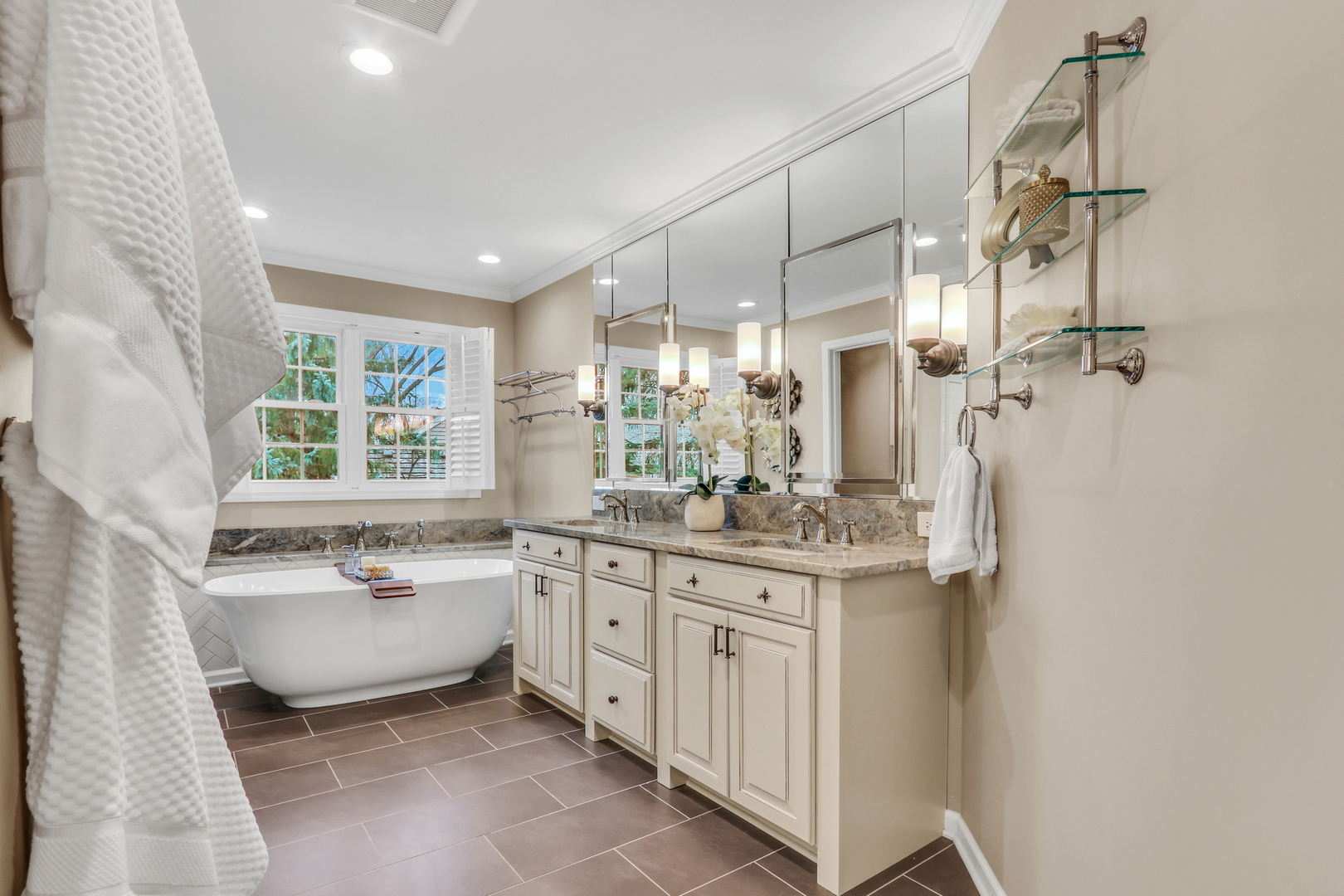 4461 Longmeadow Drive