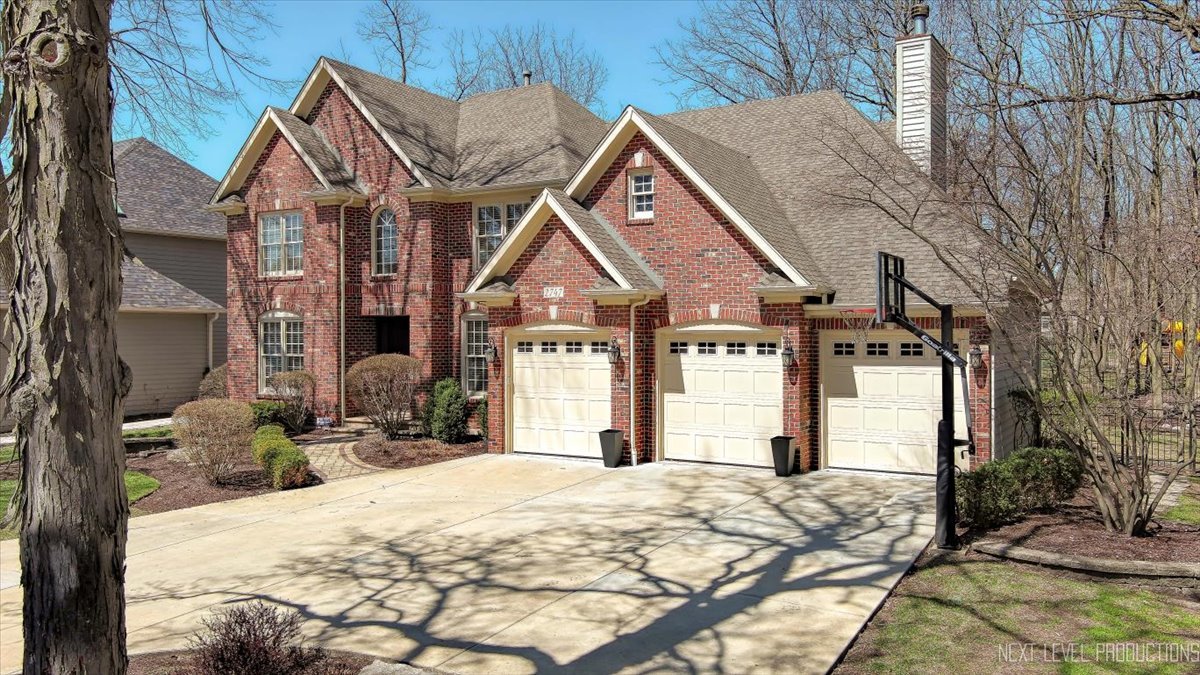 2747 Charter Oak Drive
