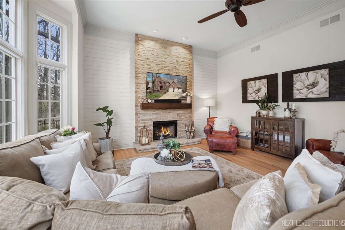 2747 Charter Oak Drive