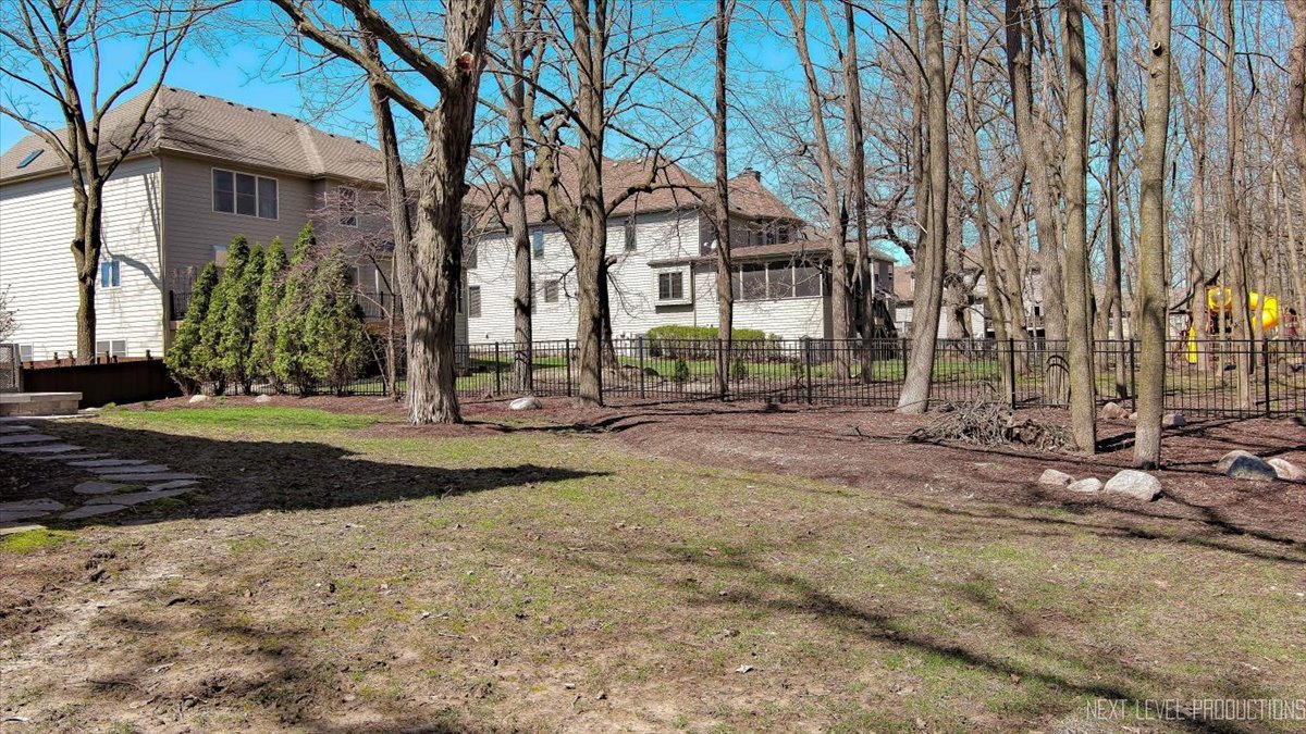 2747 Charter Oak Drive