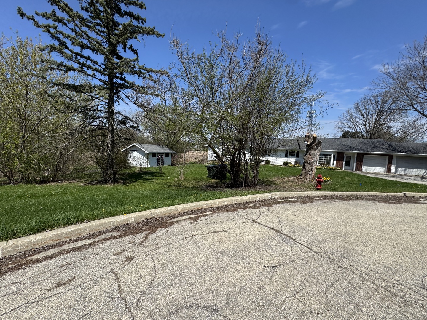 2301 Greenbriar Lane