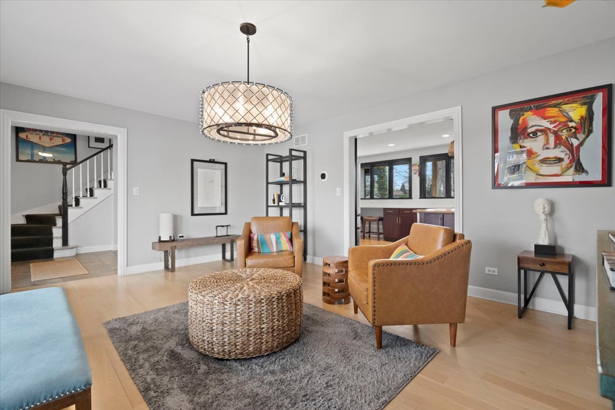 312 LAKE SHORE Drive