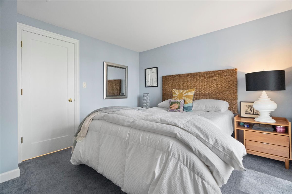 312 LAKE SHORE Drive