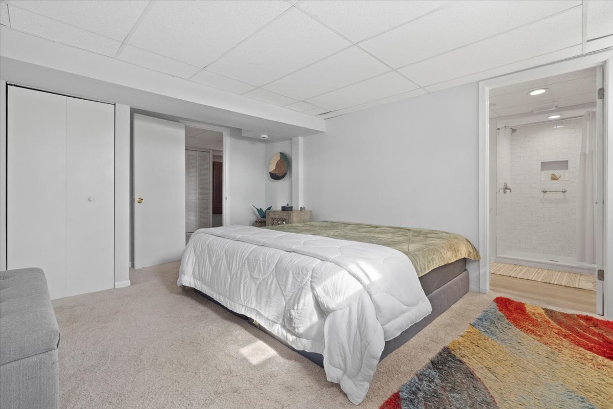 312 LAKE SHORE Drive