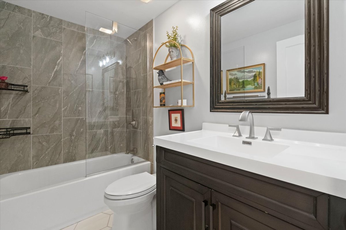 312 LAKE SHORE Drive