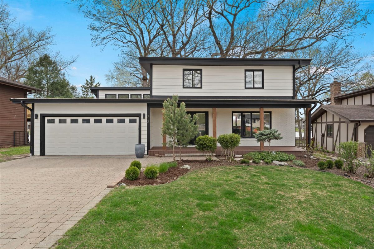 312 LAKE SHORE Drive