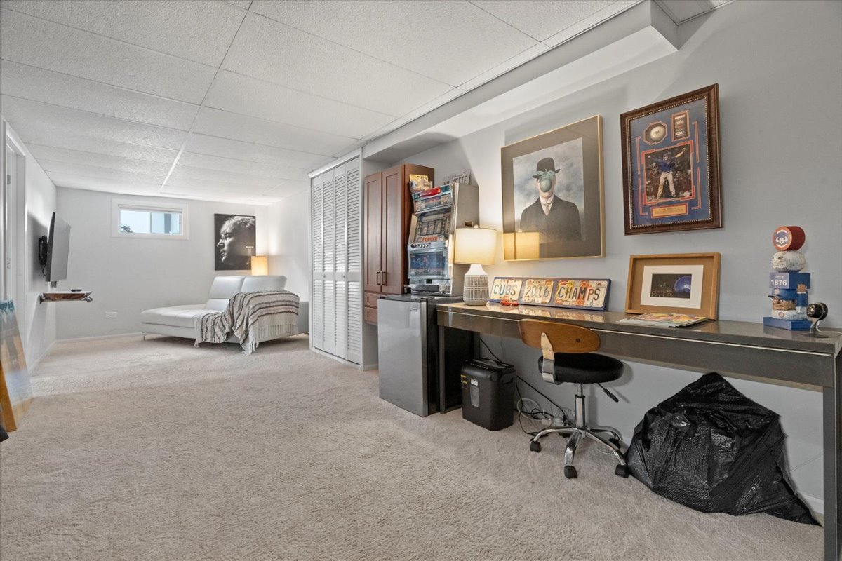312 LAKE SHORE Drive