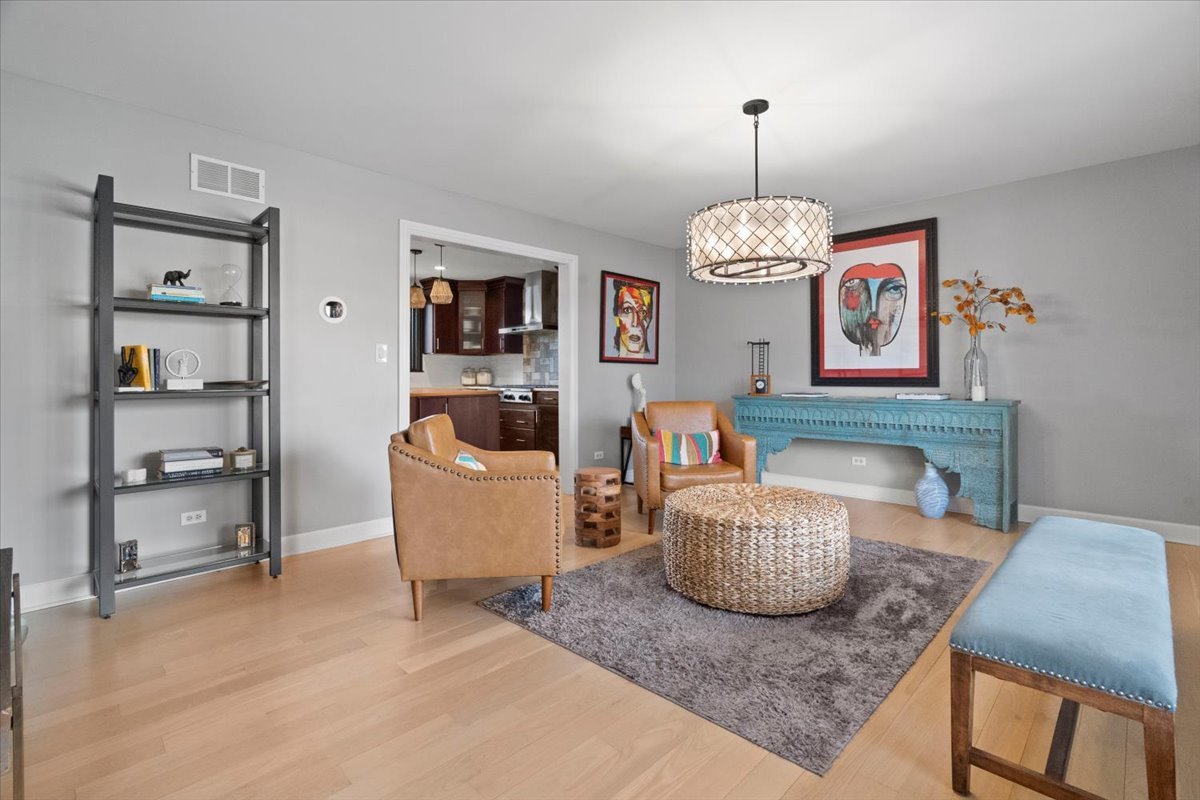 312 LAKE SHORE Drive