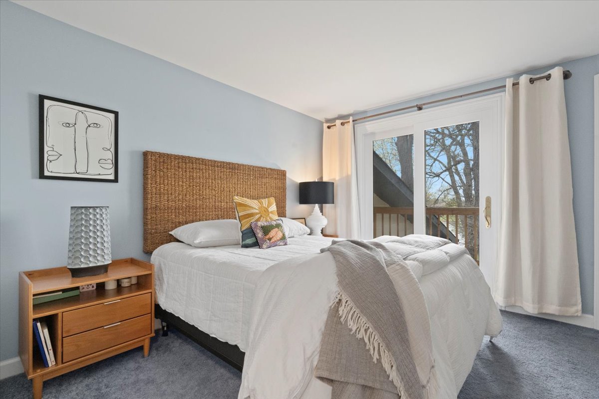312 LAKE SHORE Drive