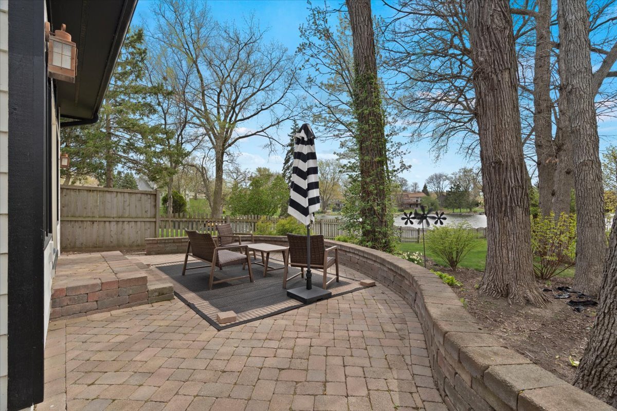 312 LAKE SHORE Drive