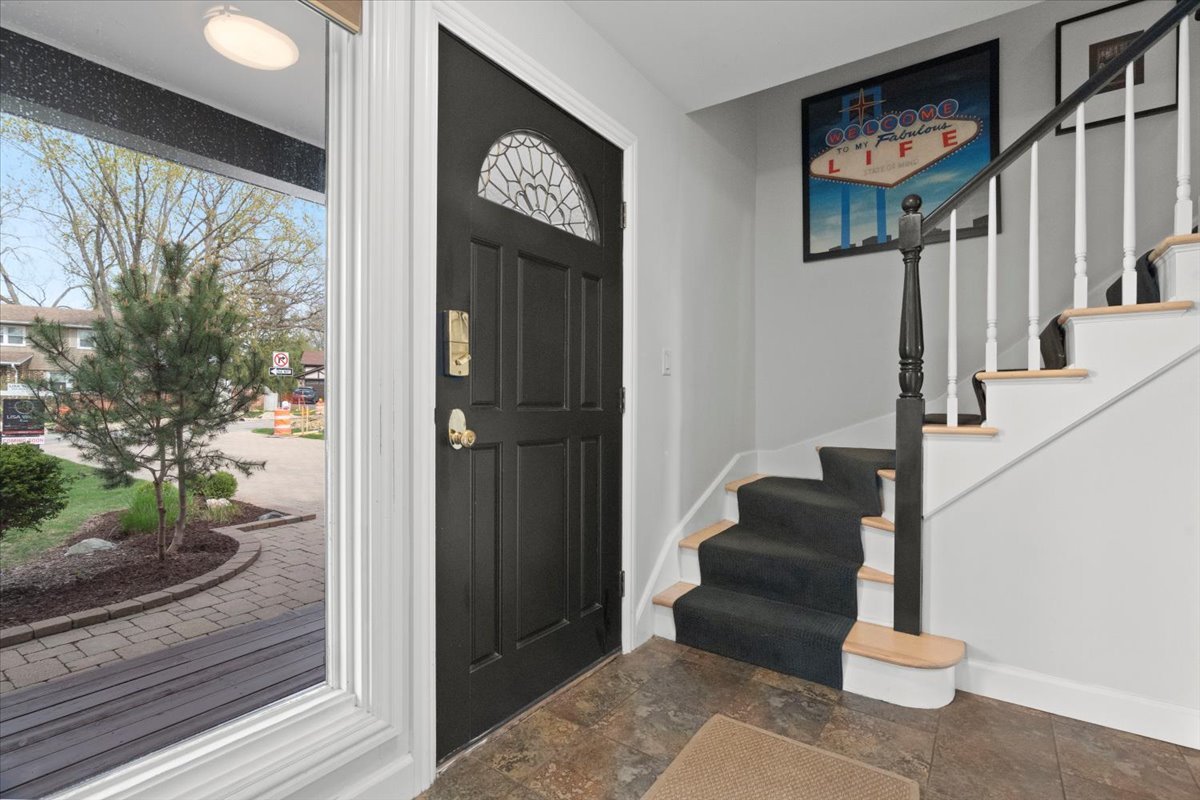 312 LAKE SHORE Drive