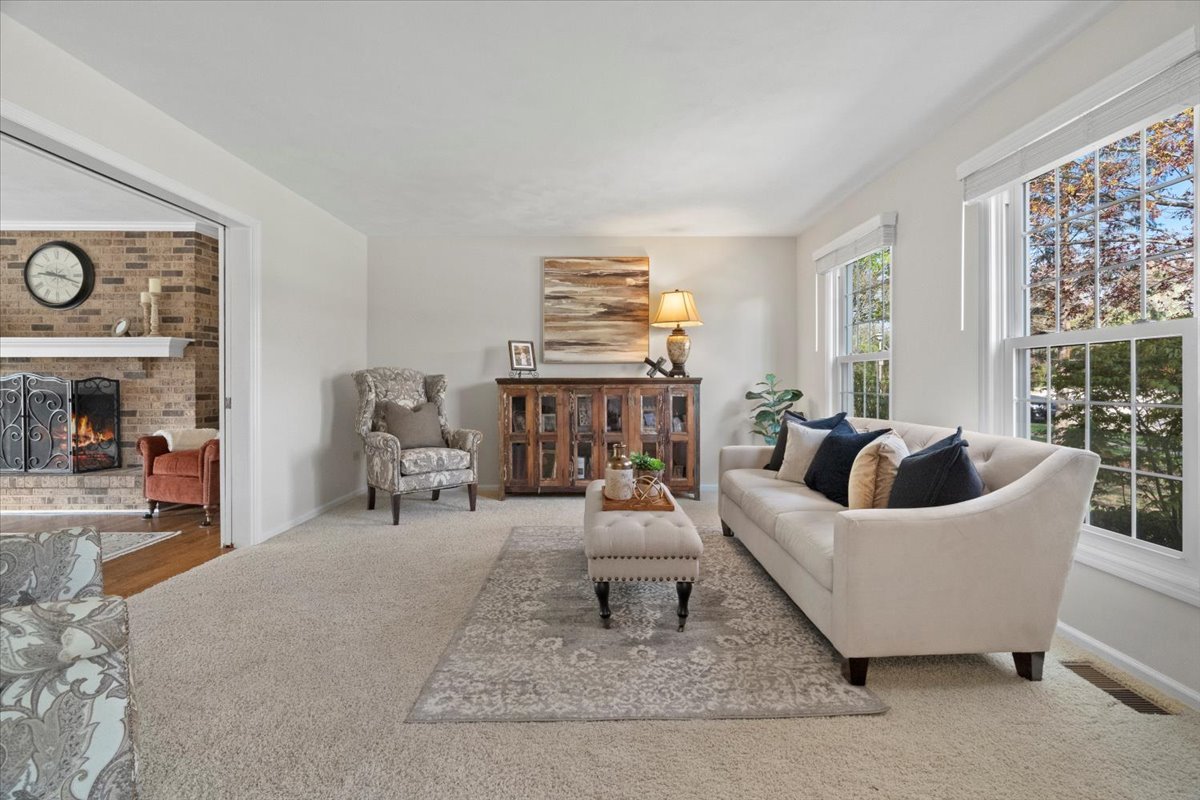 1012 Windhaven Road