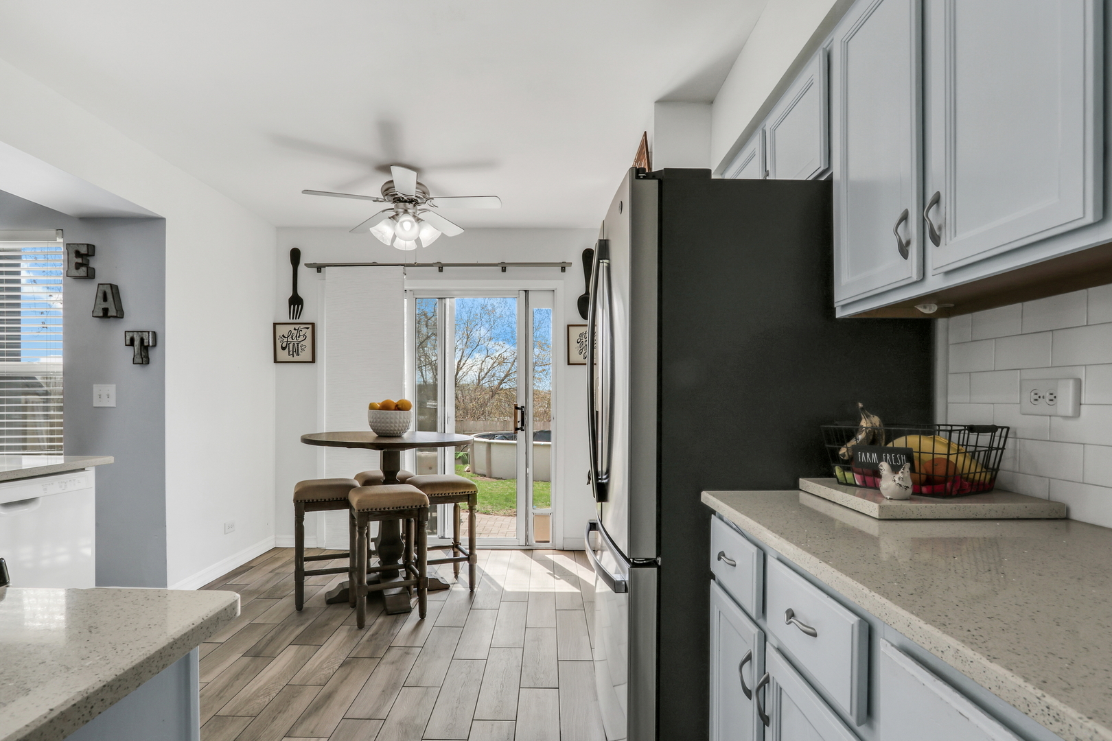 646 E Weston Court