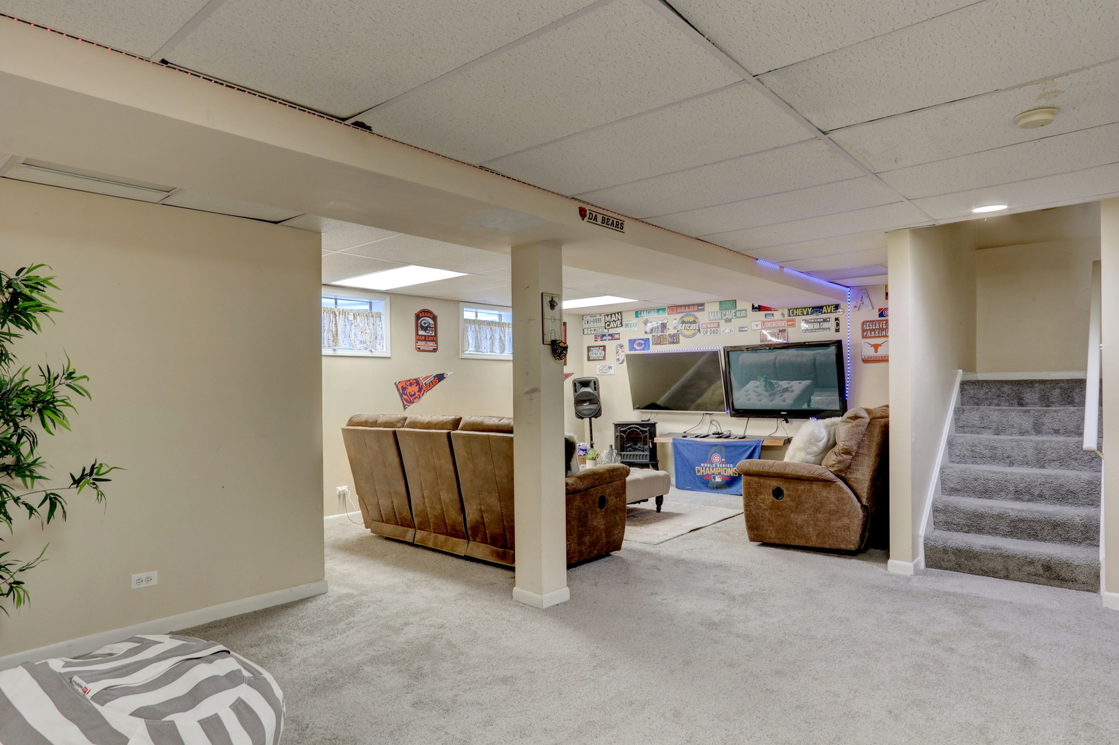 646 E Weston Court