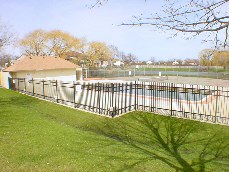 400 Tanglewood Court Unit: 18D