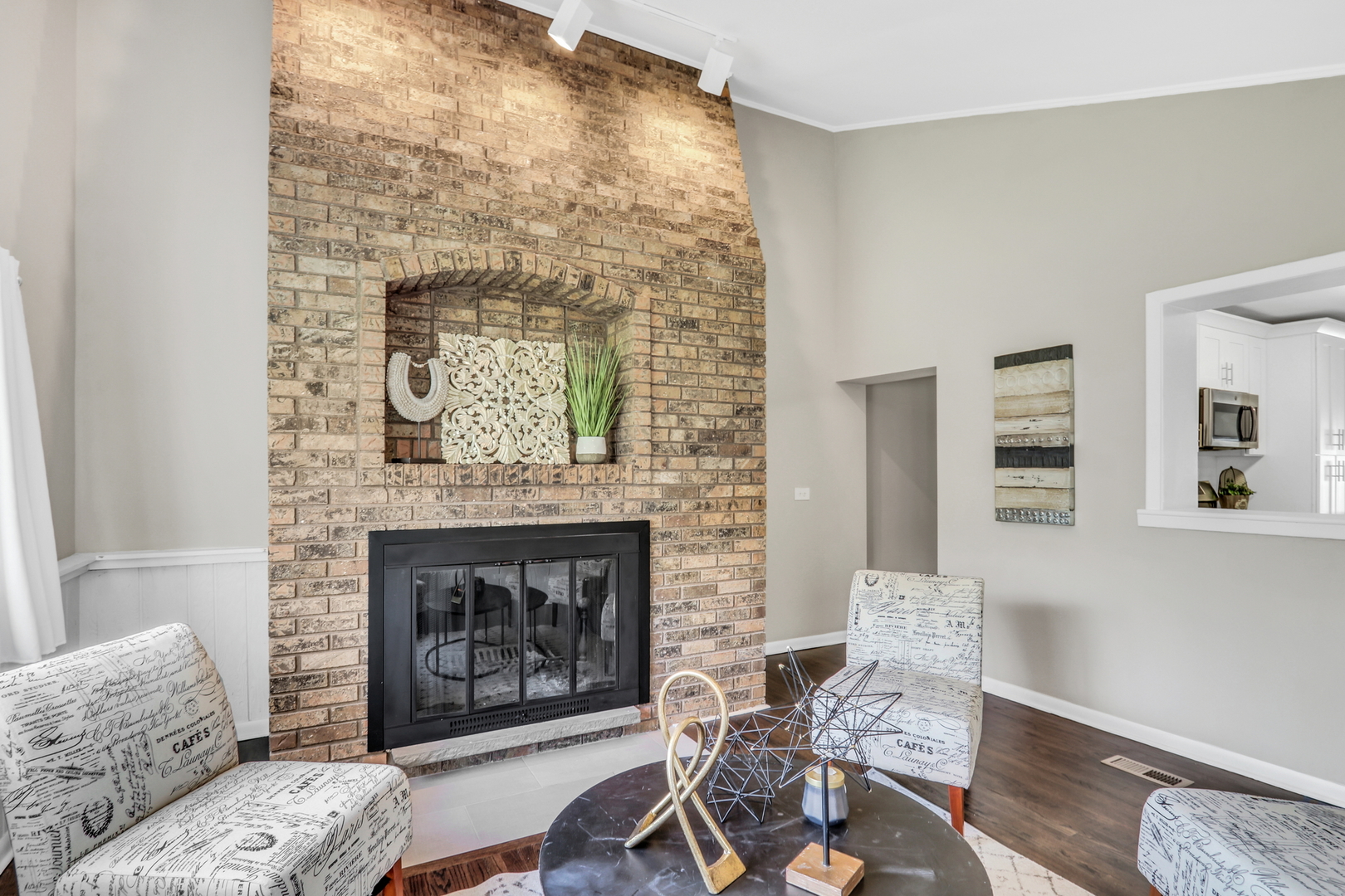 1157 Dartmouth Lane