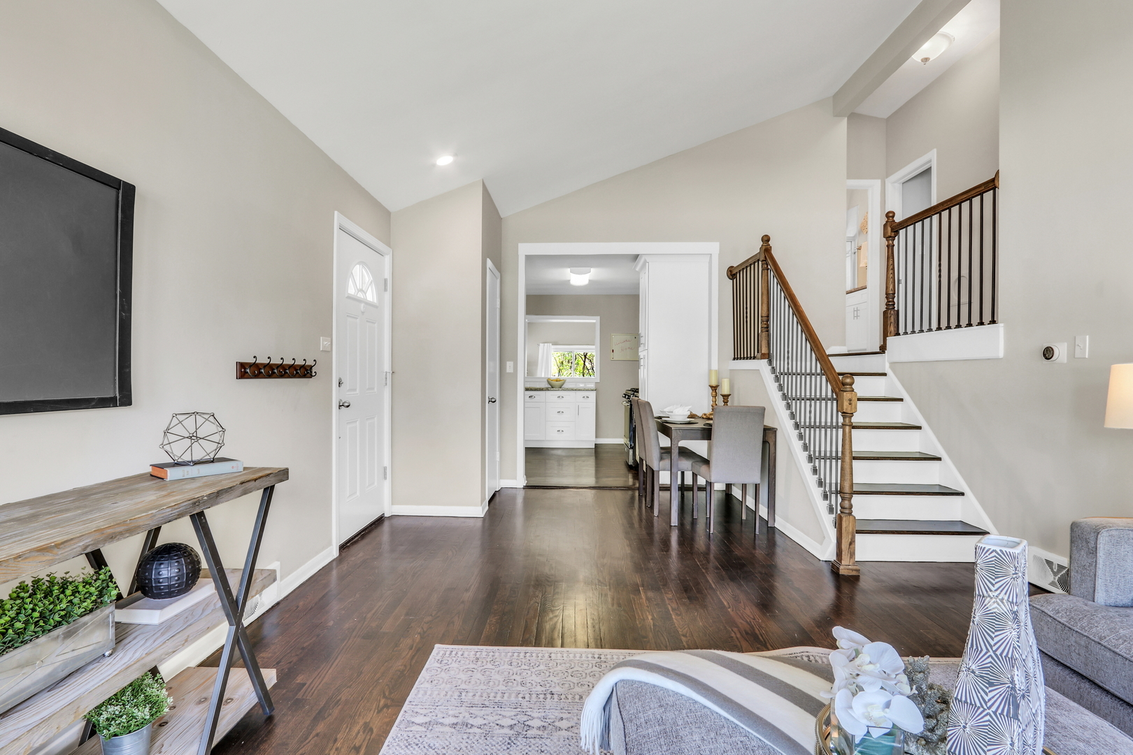 1157 Dartmouth Lane