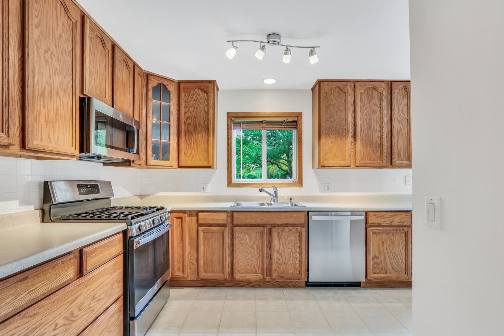 1328 Sunrise Lane
