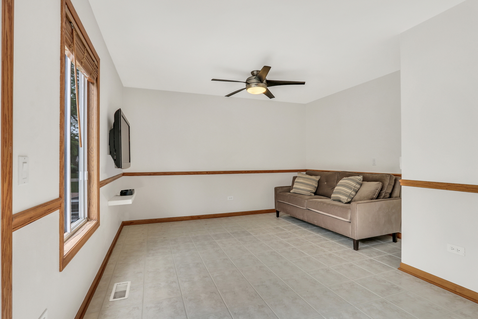 1328 Sunrise Lane