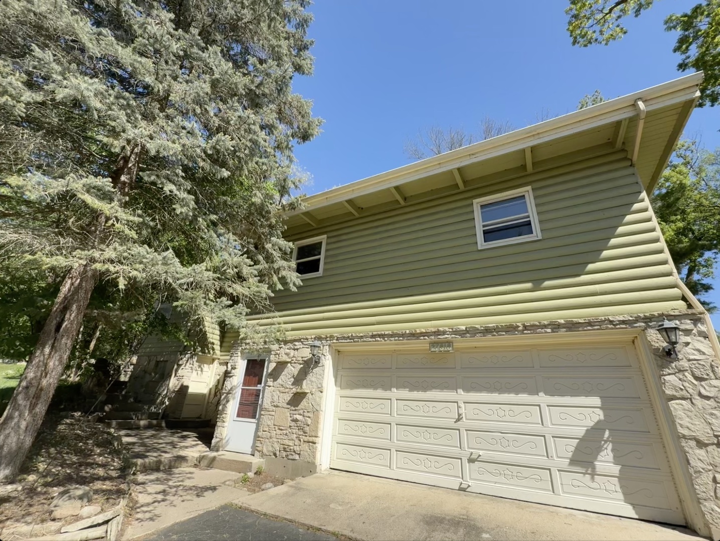 27616 W Rowe Avenue