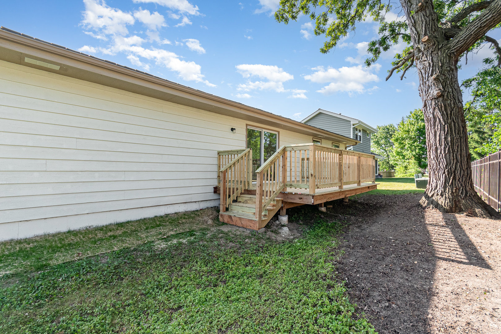 17678 W Saddle Court