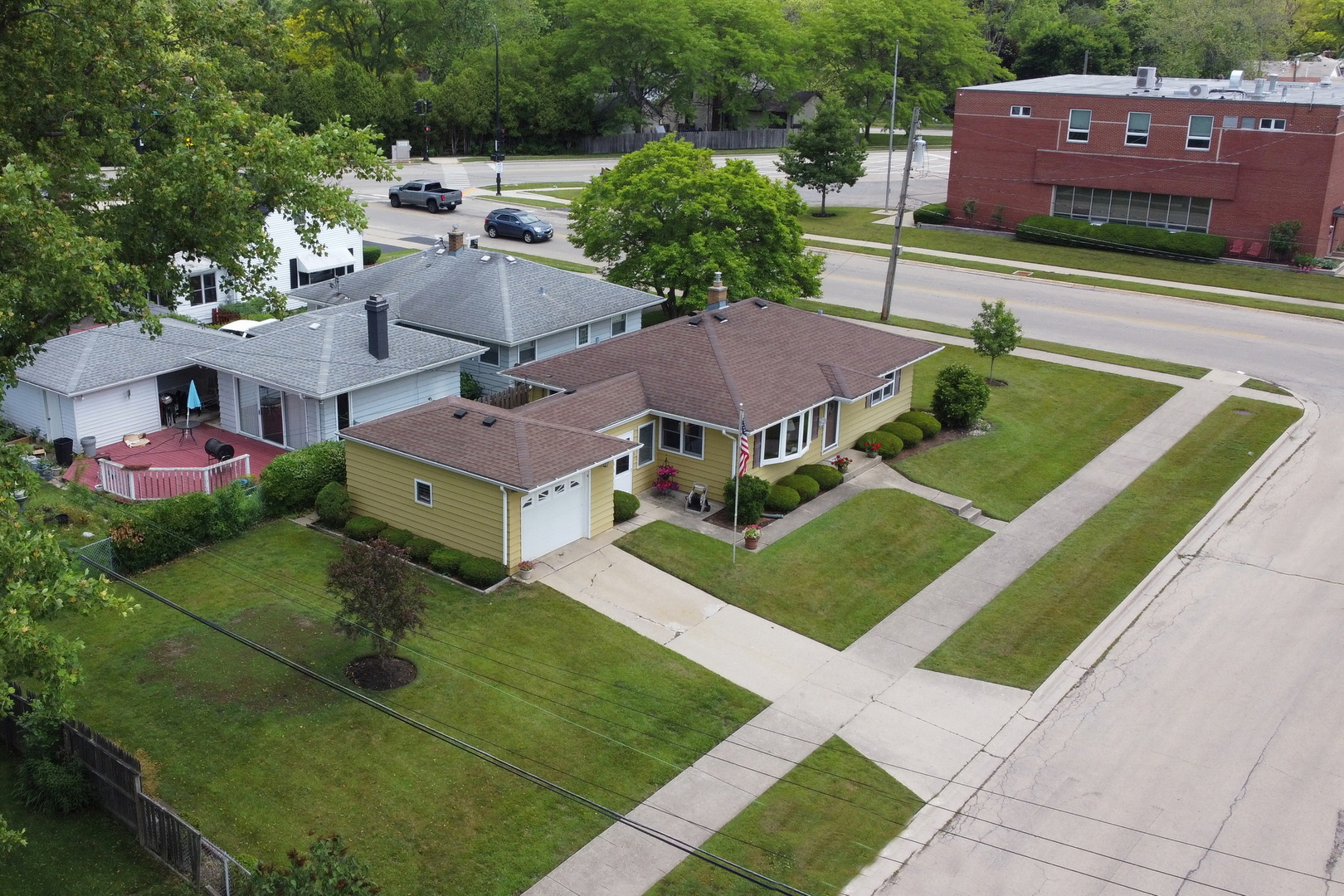 900 Merton Avenue