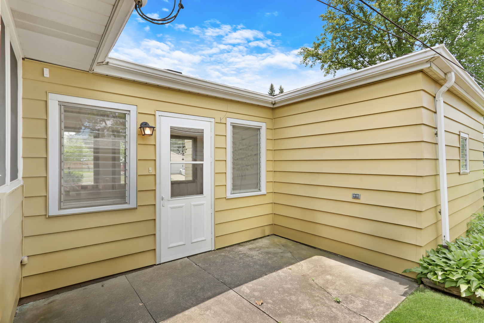 900 Merton Avenue