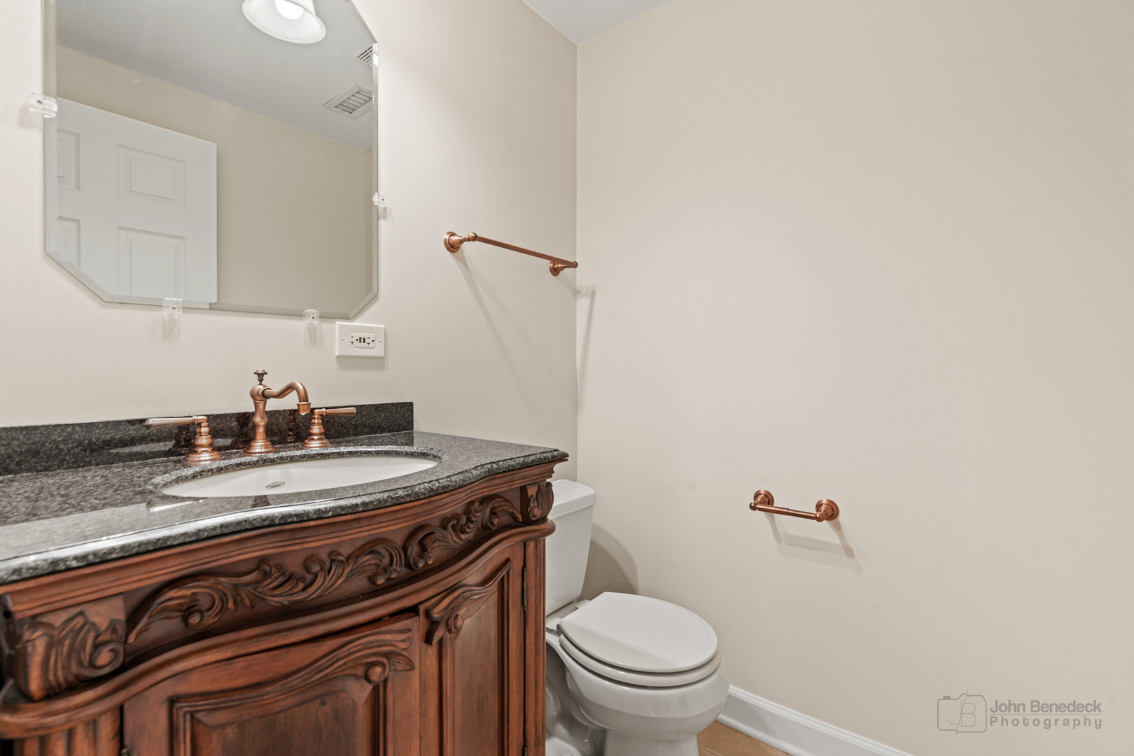 1109 Ravinia Drive