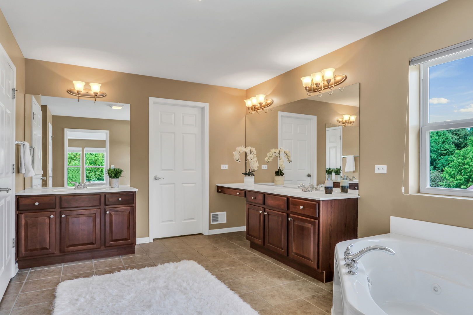 1313 Turnberry Lane