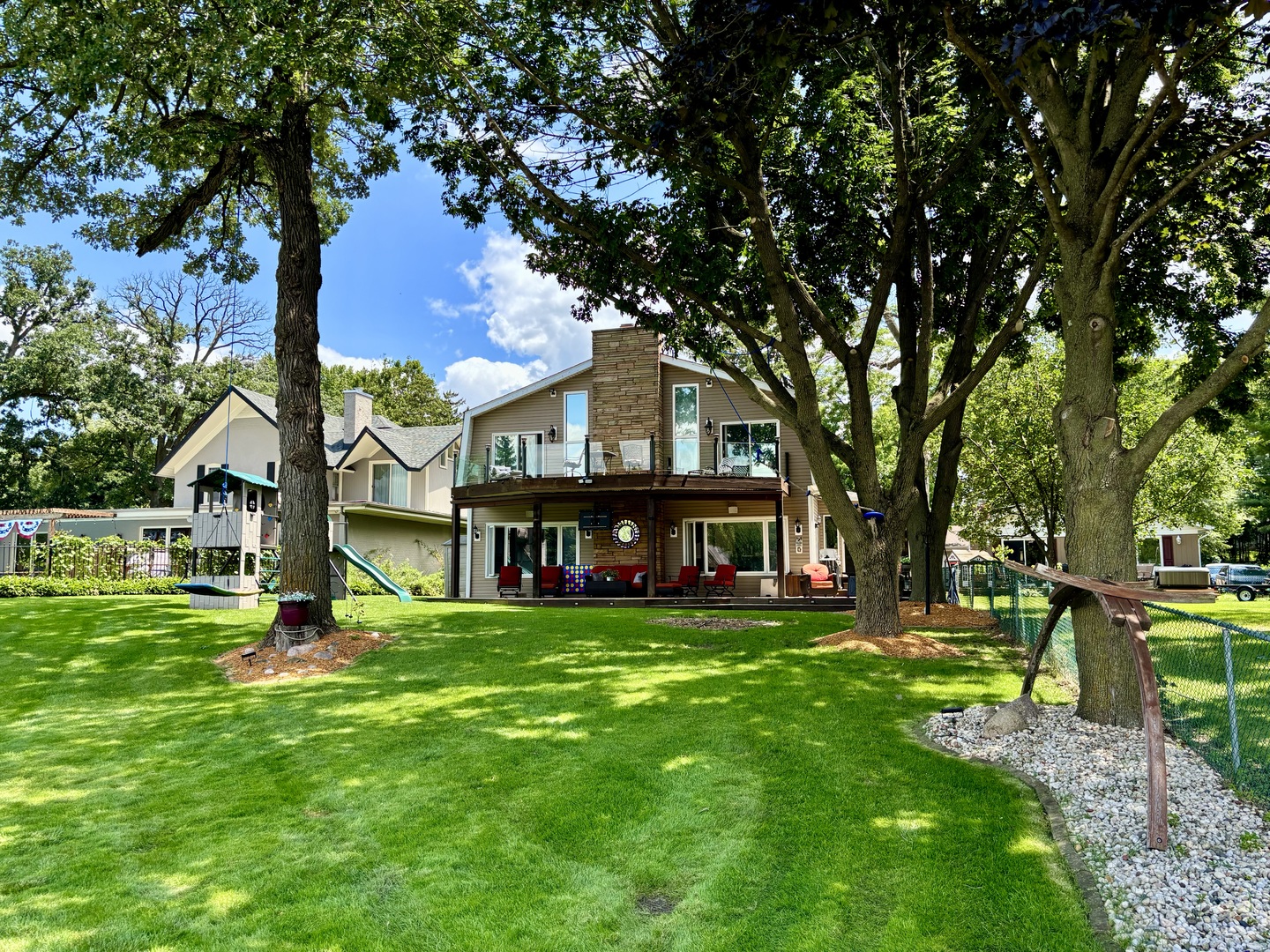 2407 N Villa Lane