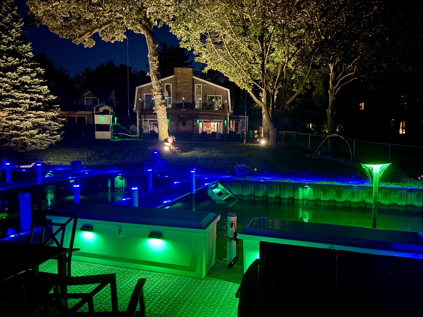 2407 N Villa Lane