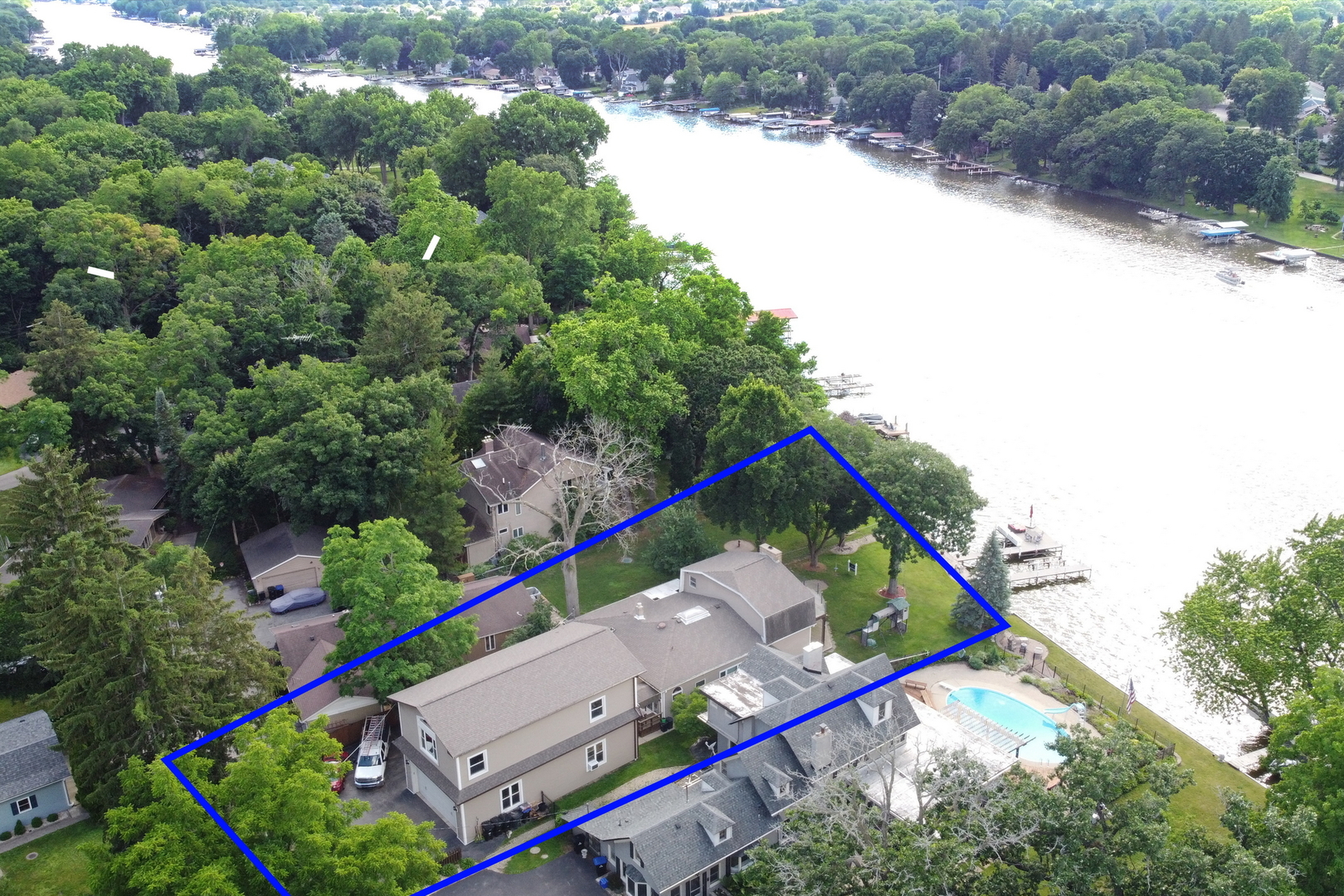 2407 N Villa Lane
