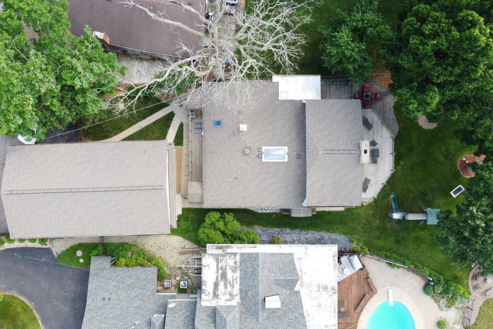 2407 N Villa Lane