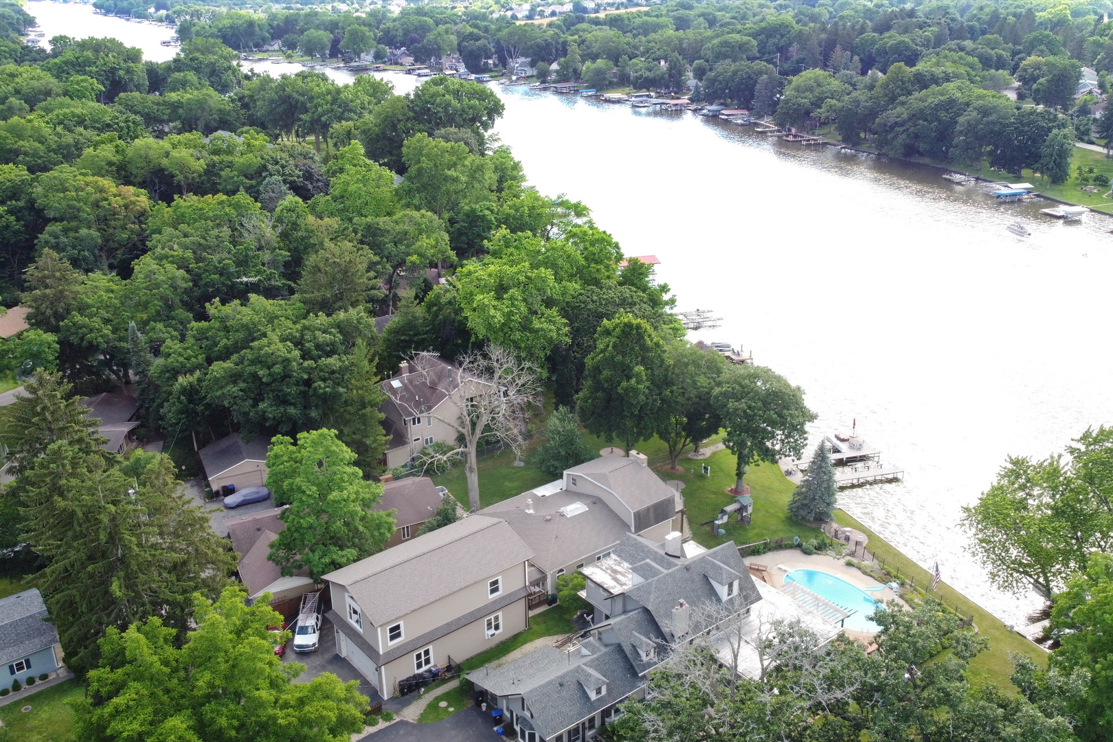 2407 N Villa Lane