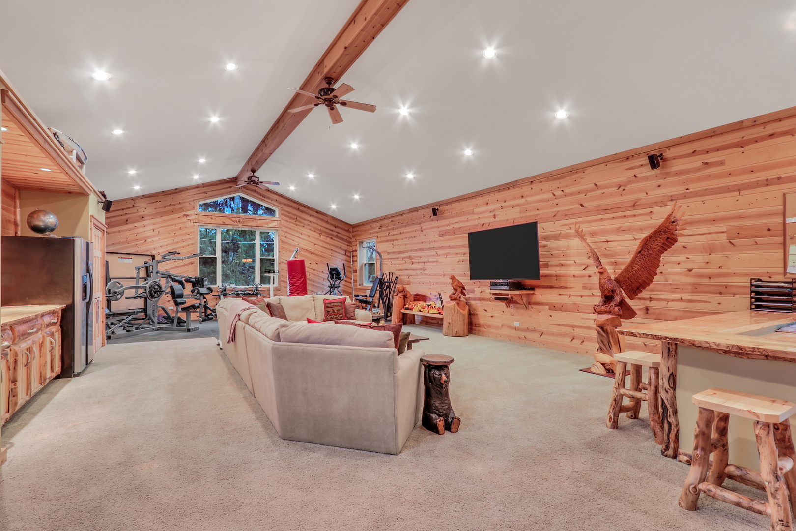 2407 N Villa Lane