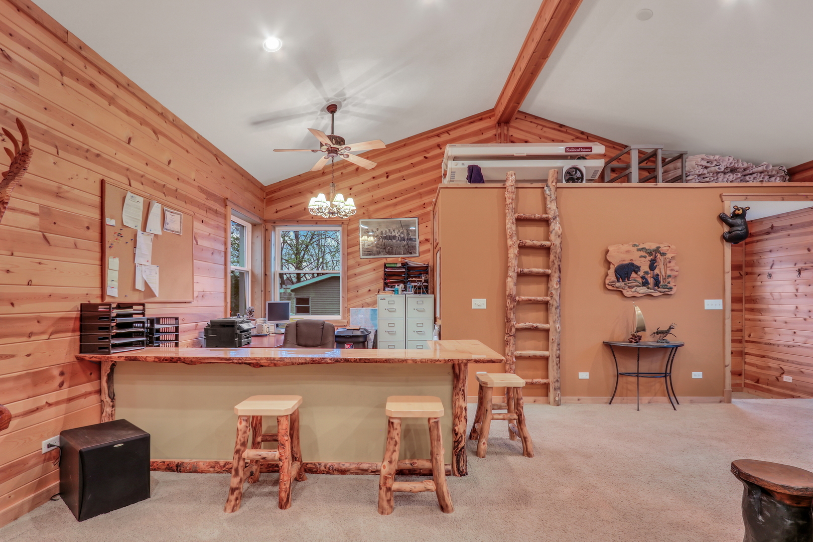 2407 N Villa Lane