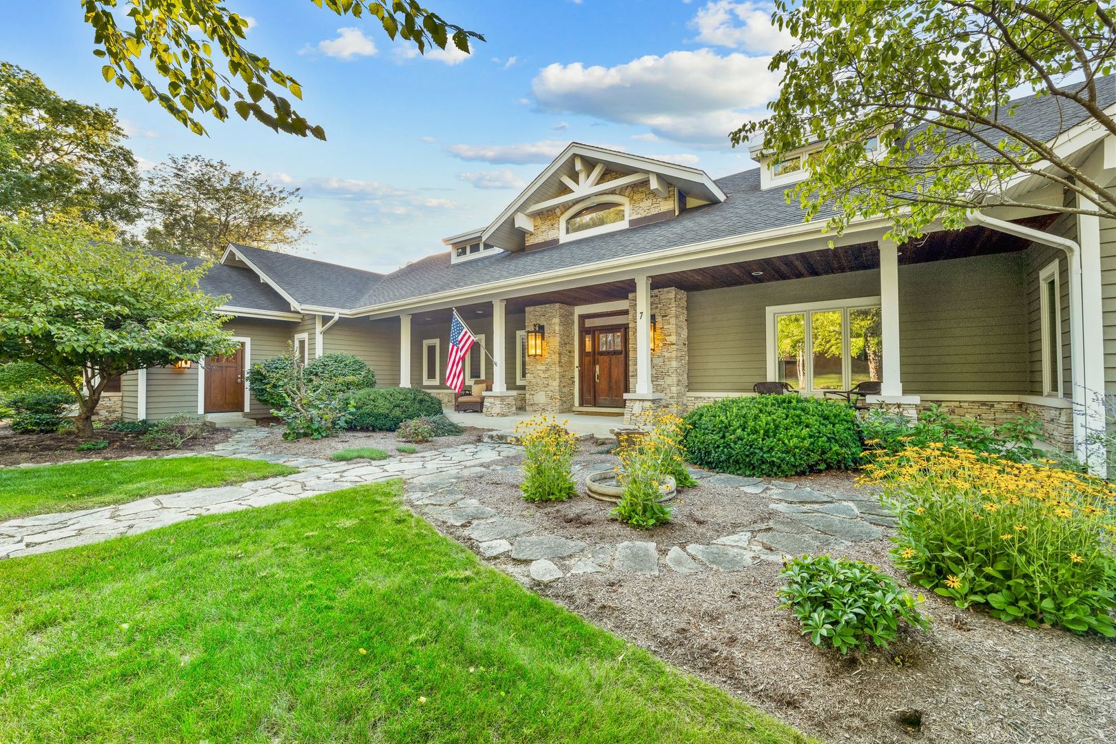 7 Anne Court