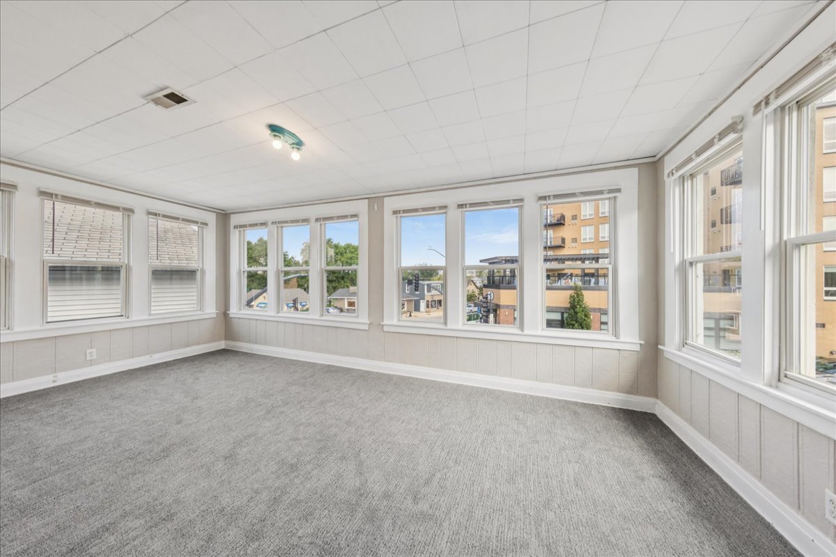 1013 Maple Avenue Unit: 2