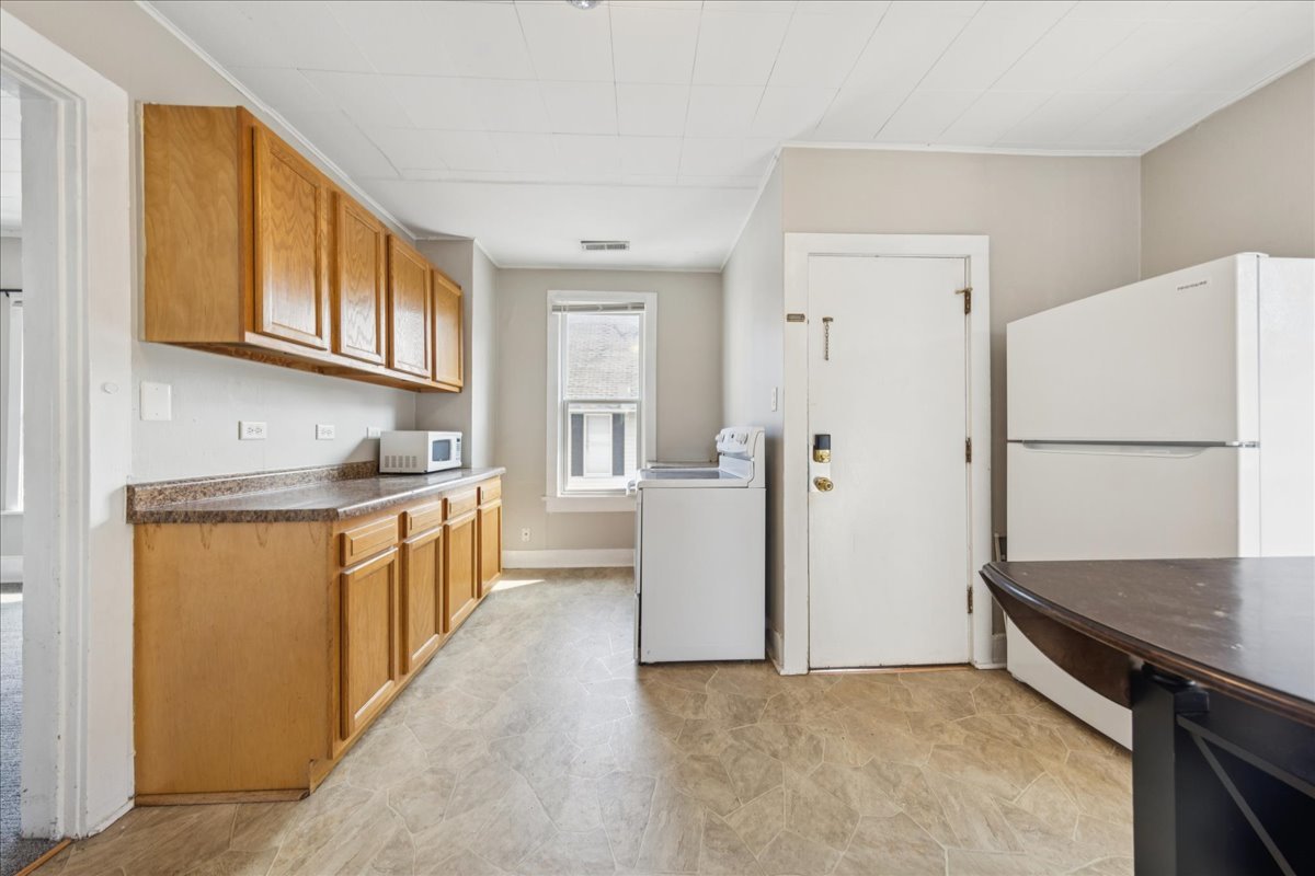 1013 Maple Avenue Unit: 2